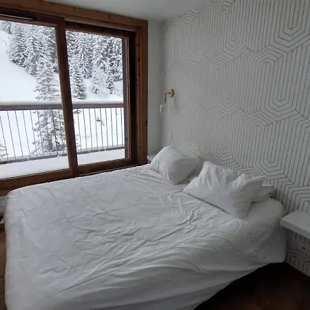 Apartment Croix-des-verdon Full Renovated - In And Out - 1650 With Covered Parking