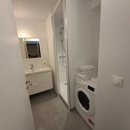 Apartment Croix-des-verdon Full Renovated - In And Out - 1650 With Covered Parking *